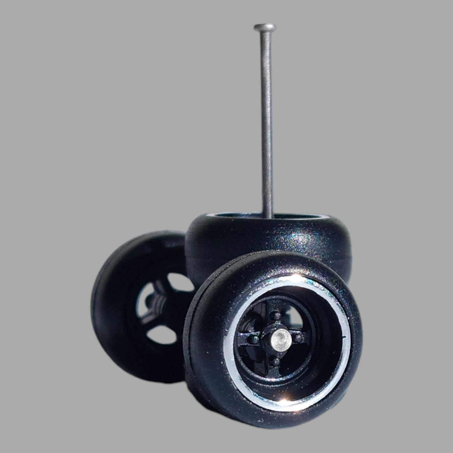 Hot Wheels 1:64 4 Spoke Wheels Black/Chrome 10mm Medium Axle Set